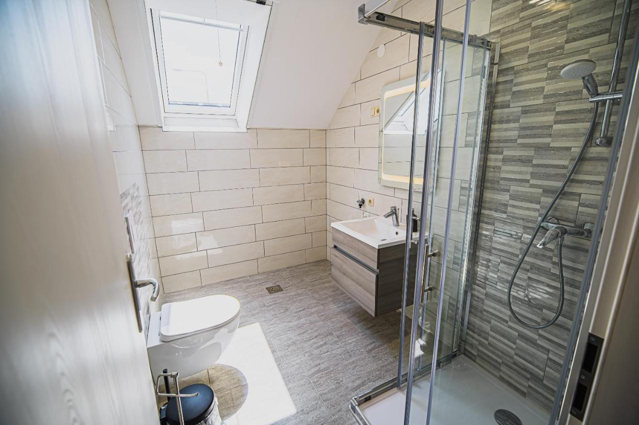 Mojcin Pisker Apartment House Kranj Ngoại thất bức ảnh