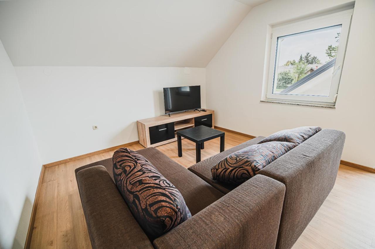 Mojcin Pisker Apartment House Kranj Ngoại thất bức ảnh