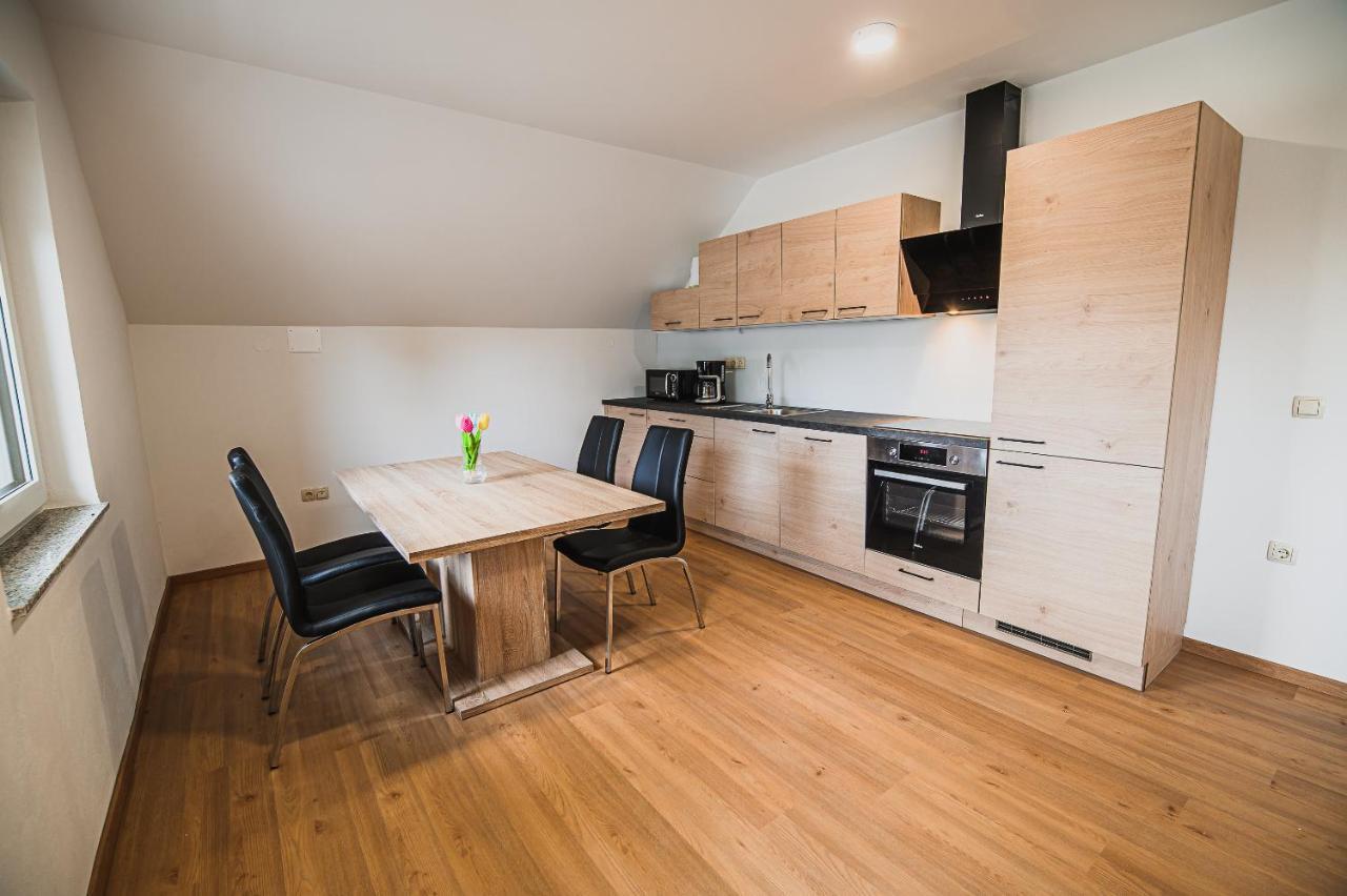 Mojcin Pisker Apartment House Kranj Ngoại thất bức ảnh