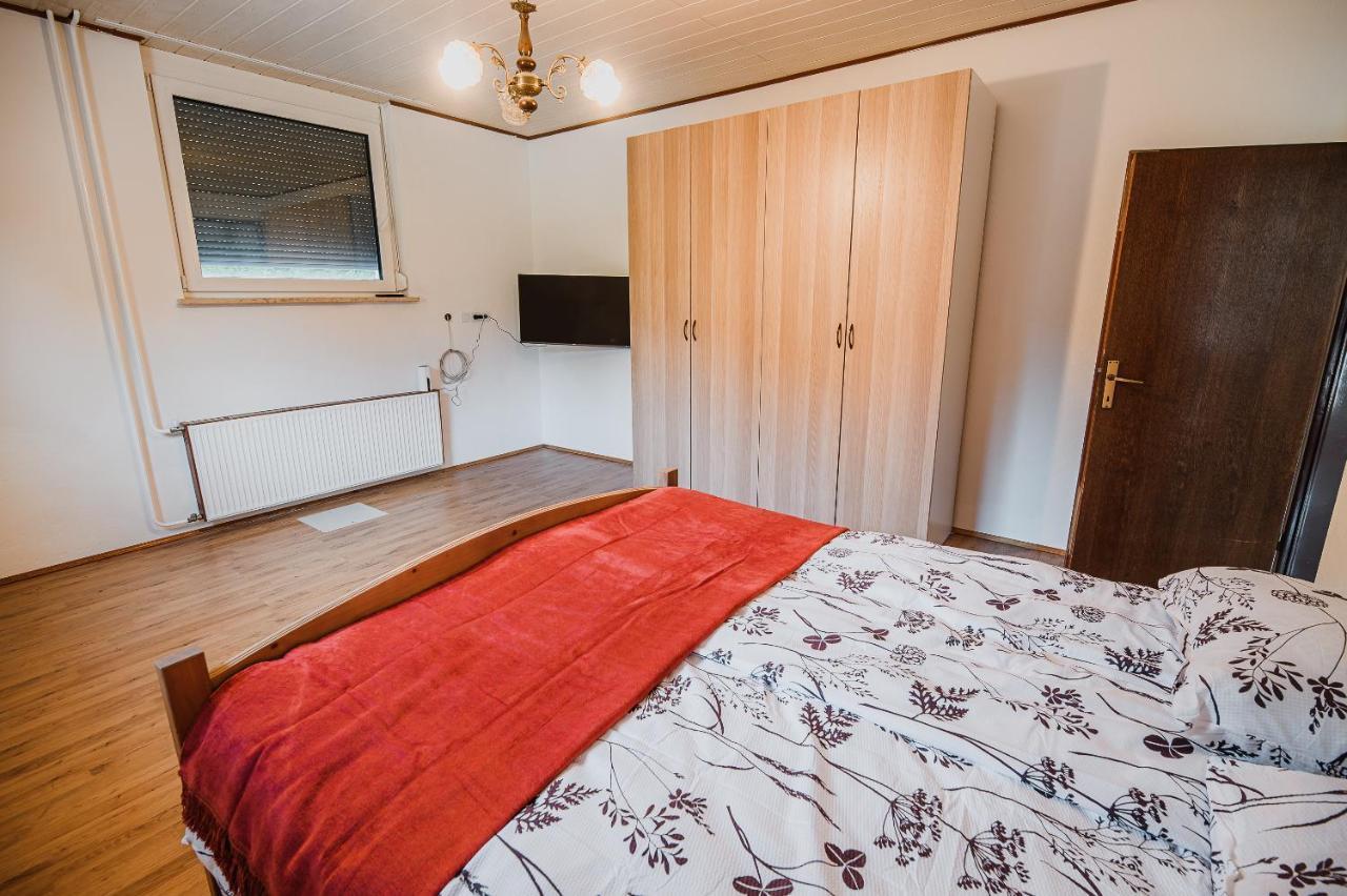 Mojcin Pisker Apartment House Kranj Ngoại thất bức ảnh
